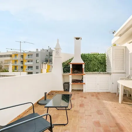 Holiday home Vivenda Conchas - Just 50 Meters From The